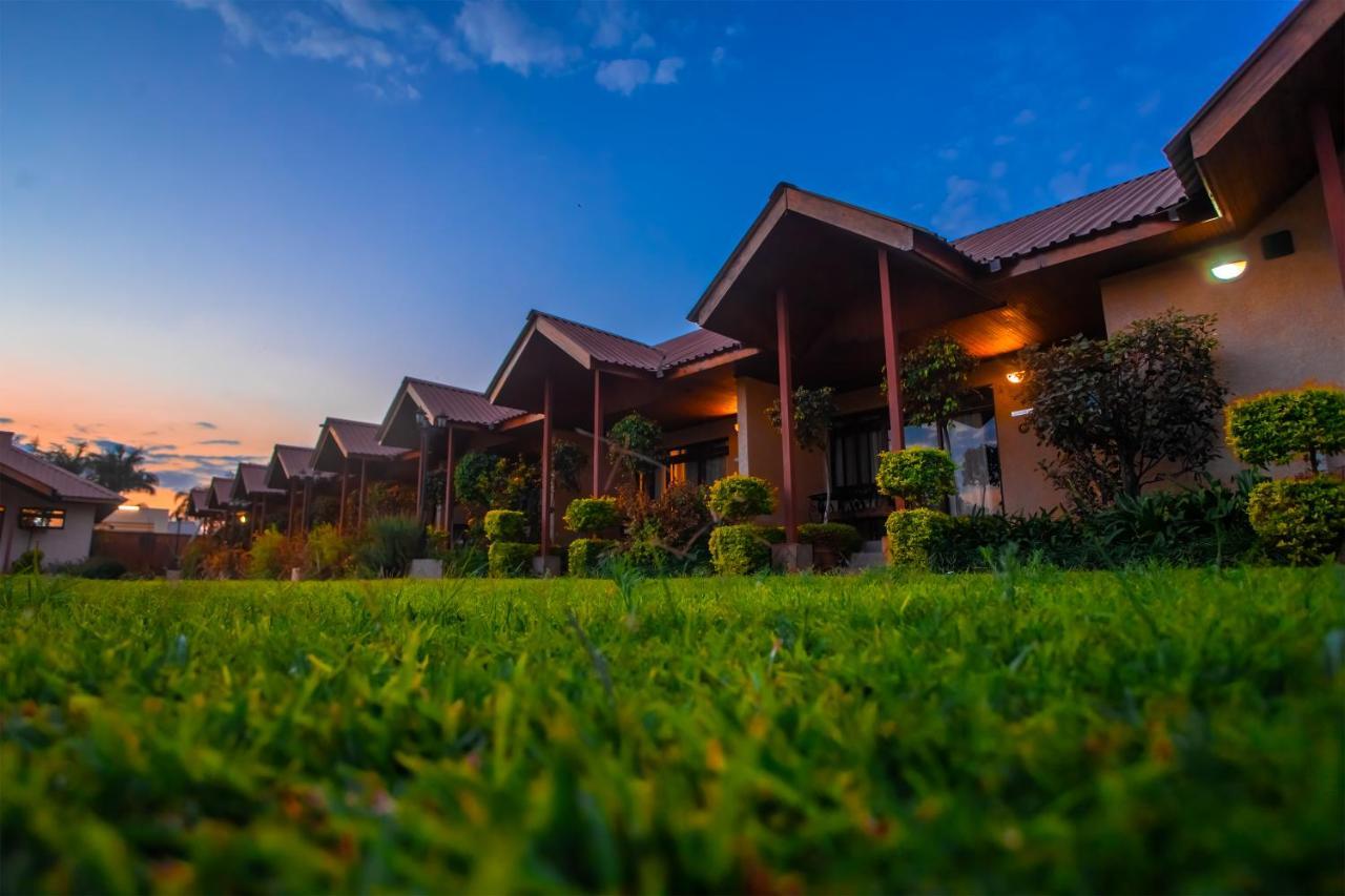 Shakespeare Court Serviced Apartments Lusaka Esterno foto