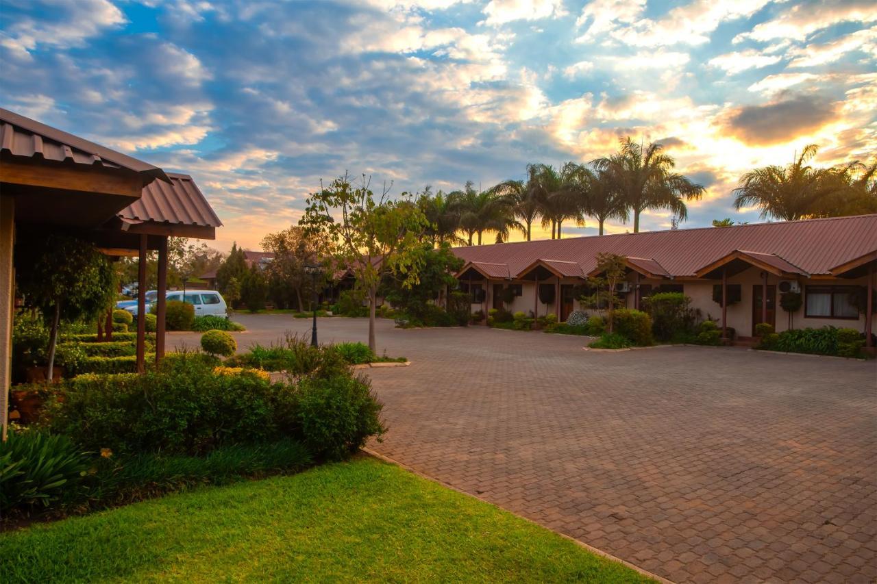 Shakespeare Court Serviced Apartments Lusaka Esterno foto